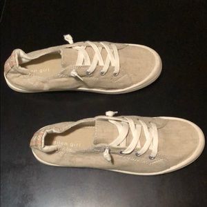 Madden Girl lace up sneakers